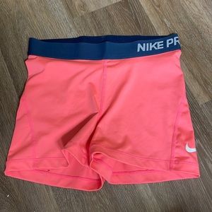Women’s nike pro athletic shorts